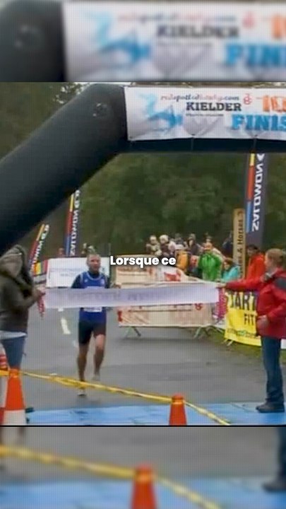 Il prend le bus en plein marathon 😳