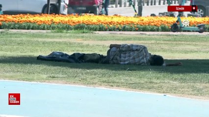 İzmir'de "Fön rüzgarları"yla birleşen sıcak hava İzmirlileri bunaltmaya devam ediyor