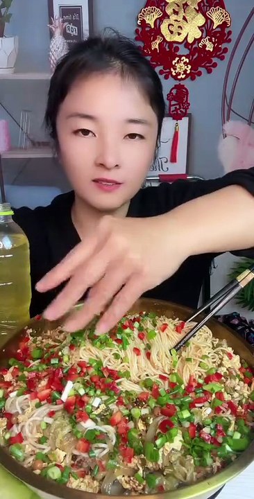 ASMR SPICY FOOD EATING CHALLENGE | EXTREME CRUNCHY NOISES + CHILI HEAT 🔥