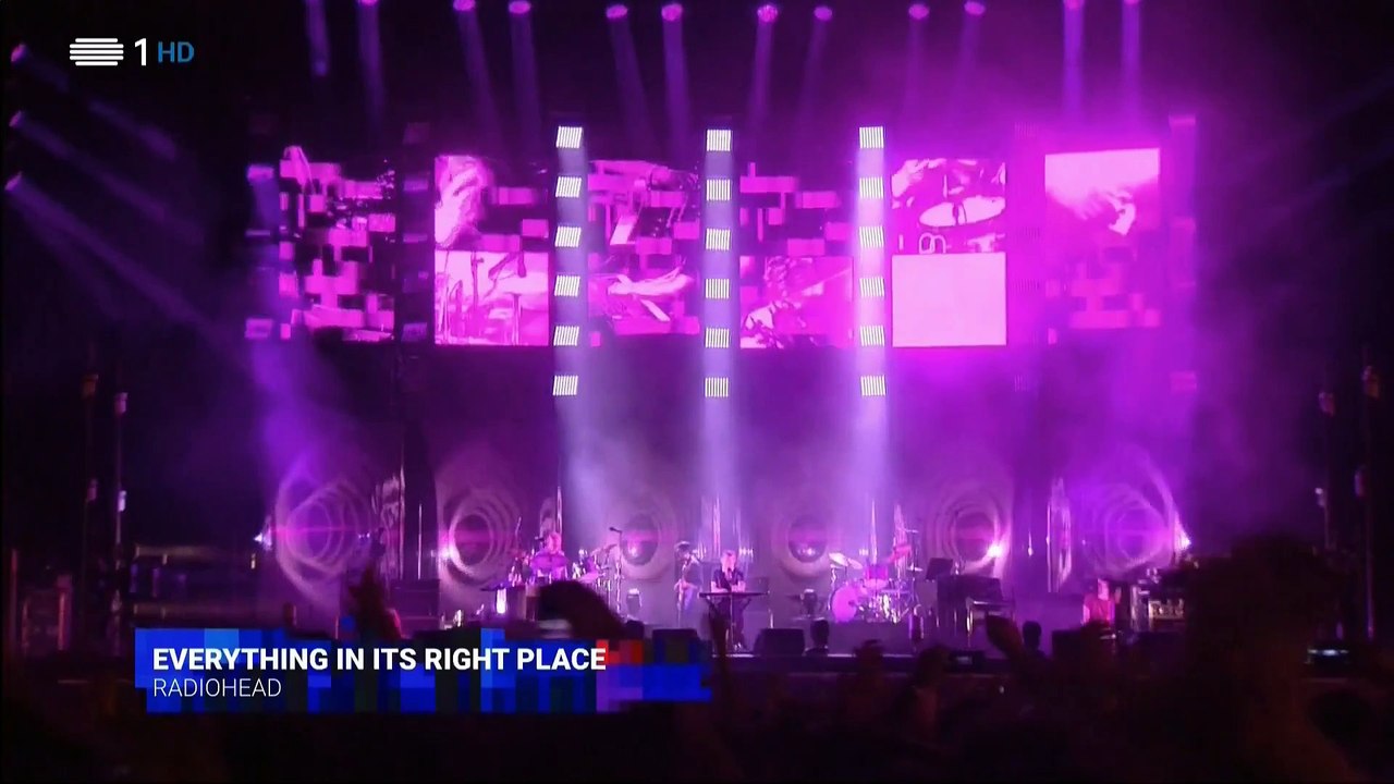 Everything in Its Right Place...Idioteque - Radiohead (live)