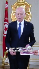 Le président tunisien montre des photos d'enfants affamés à un diplomate américain