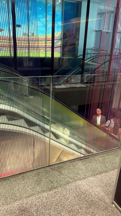 Rashford aparece en la Barça Store para su presentación oficial
