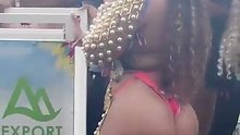 Chloe Bailey shows off her banging body