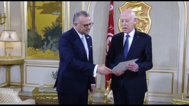 Saied mostra foto di bambini affamati a Gaza all'inviato Usa