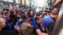 Locura en el recibimiento del Atleti en Segovia