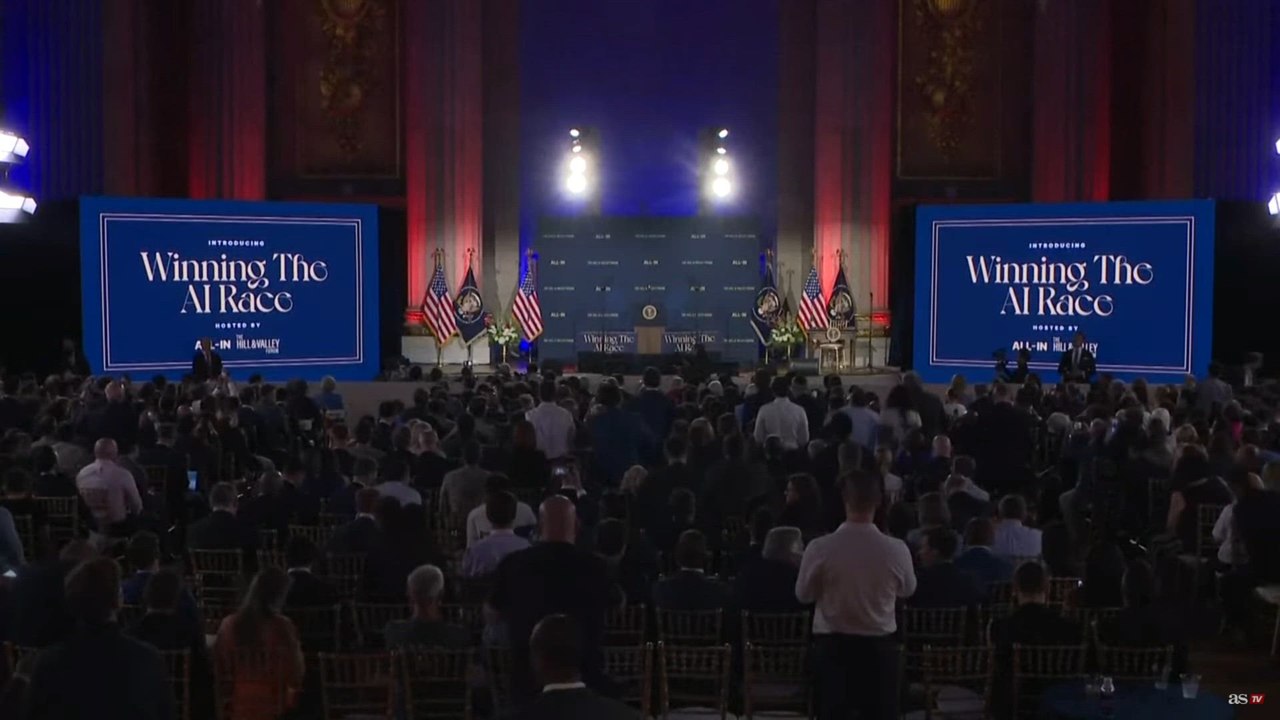 Trump's unbelievable entrance at ‘Winning the AI Race’ shocks the crowd
