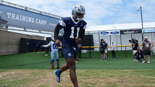 Micah Parsons Navigates Contract Talks with Cowboys