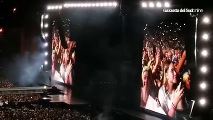 Marco Mengoni ringrazia i fan con emozionanti parole allo stadio Franco Scoglio 🎤