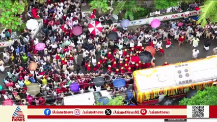 കണ്ണും കരളുമായിരുന്ന സഖാവ് മടങ്ങി; വിപ്ലവ സൂര്യന് അന്ത്യാഭിവാദ്യം അർപ്പിച്ച് ജനസാ​ഗരം