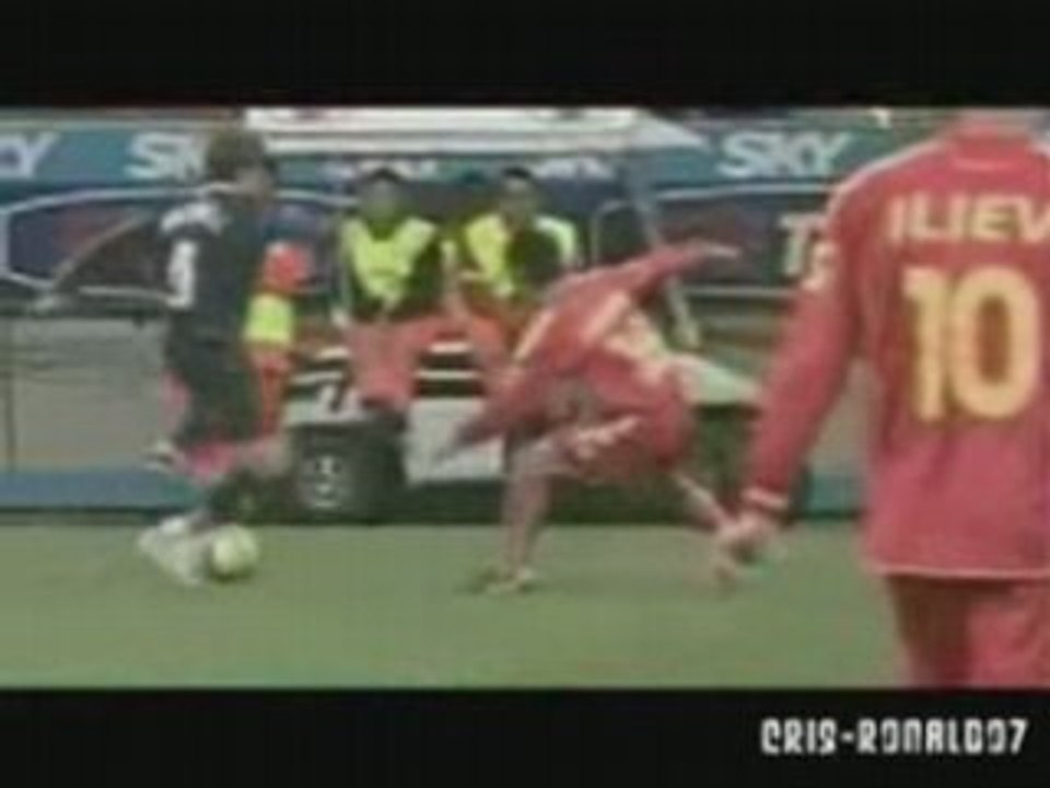 Cristiano Ronaldo - Freestyle Battle 2008