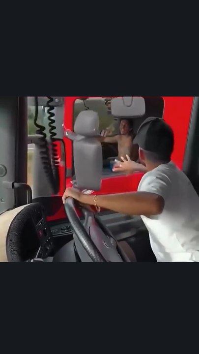 Truck Driver which happening! truck driving#femaletrucker #truckergirl #truckdriving