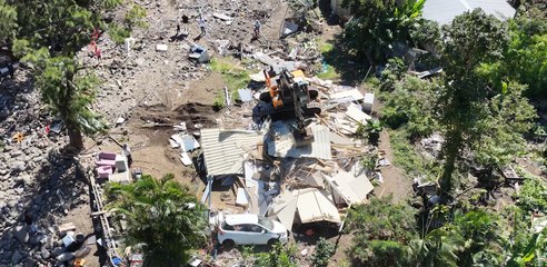 Demolition de trois maisons à la Colline - Bas de la Rivière - jeudi 24 juillet 2025 (2)