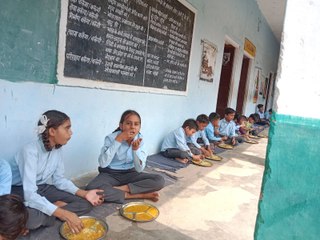 सब्जियां महंगी, पोषाहार में घटी सेहत की मात्रा