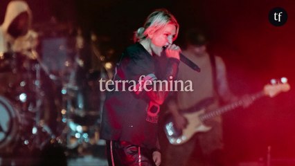 "Votre souci, c'est que ce n'est pas un homme !" : le leader de ce groupe de rock mythique des années 2000 défend sa chanteuse face aux machos