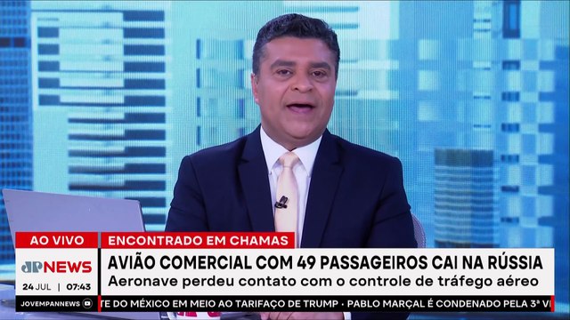 Avião comercial com 49 passageiros cai no leste da Rússia