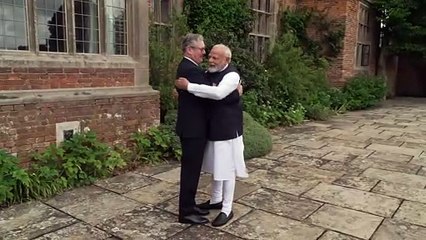 Starmer hosts Indian PM at Chequers