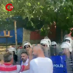 Topağacı Mahallesi’nde elektrik, su kesildi çevik kuvvet ekipleri geldi