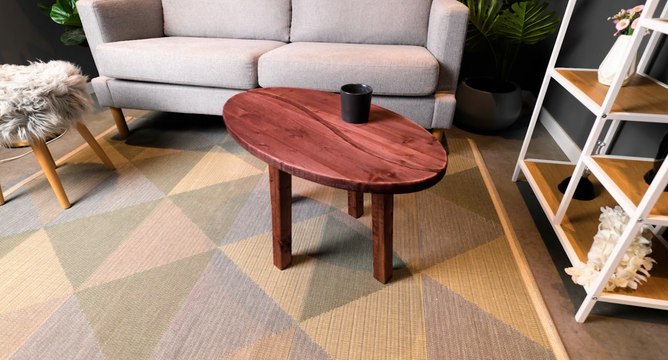 Lignes, lumière et BRICOLAGE : Tables modernes personnalisées !