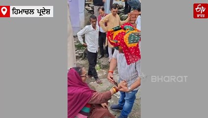 MLA ਨੇ ਵਿਆਹ 'ਚ ਹੀ ਖੋਲ੍ਹ ਲਈ OPD ਅਤੇ ਸ਼ੁਰੂ ਕੀਤਾ ਬਰਾਤੀਆਂ ਦਾ ਇਲਾਜ