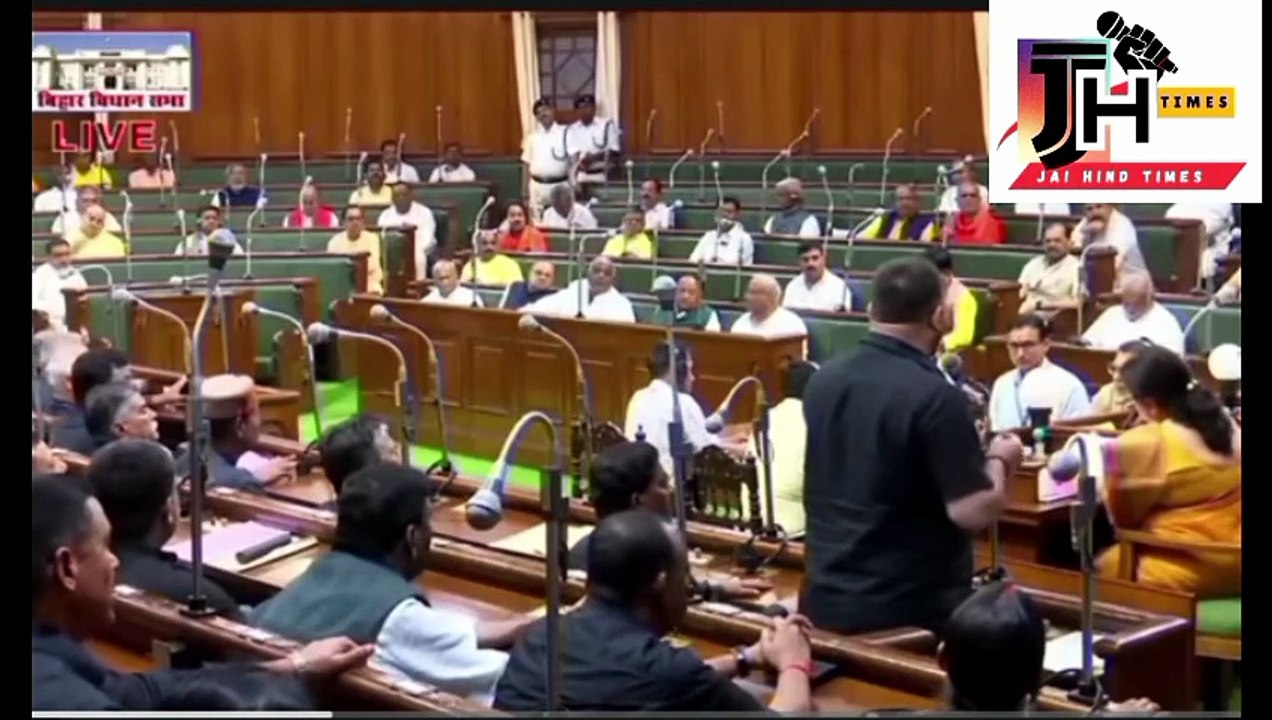 Leader of Opposition Tejashwi Yadav became emotional in Bihar Assembly and apologized!