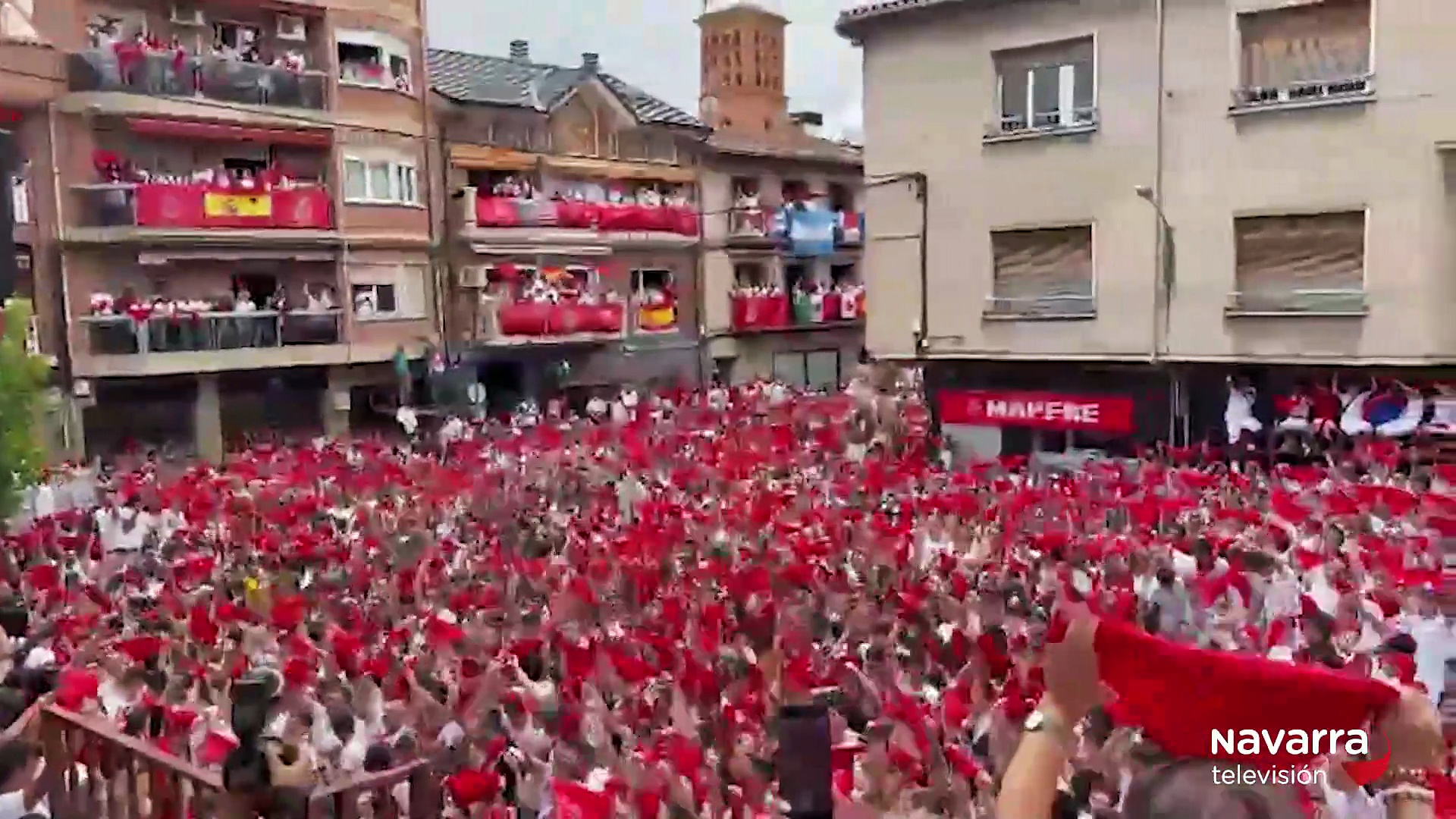 La fiesta conquista San Adrián
