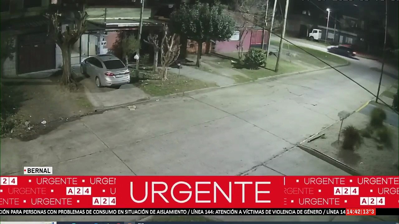 A24.com - 🚨 BERNAL： ASESINARON A UN HOMBRE EN UNA ENTRADERA  👉 Leonardo ezequie...