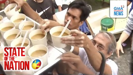 Magkakatrabaho, namigay ng lugaw sa mga nasalanta ng baha | SONA