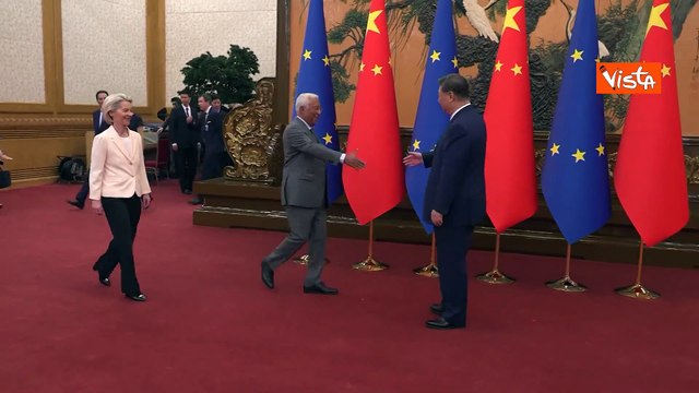 Von der Leyen e Costa in Cina, la foto con il Presidente XI Jinping