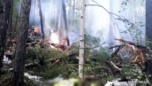 Aereo passeggeri russo precipita con 50 persone a bordo, tutti morti