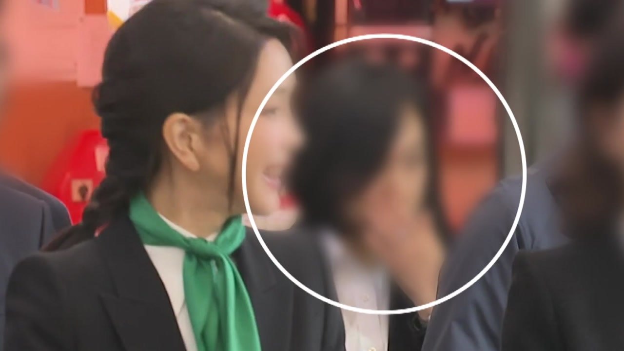 김건희 특검, 오늘 '문고리 행정관' 소환 조사 / YTN