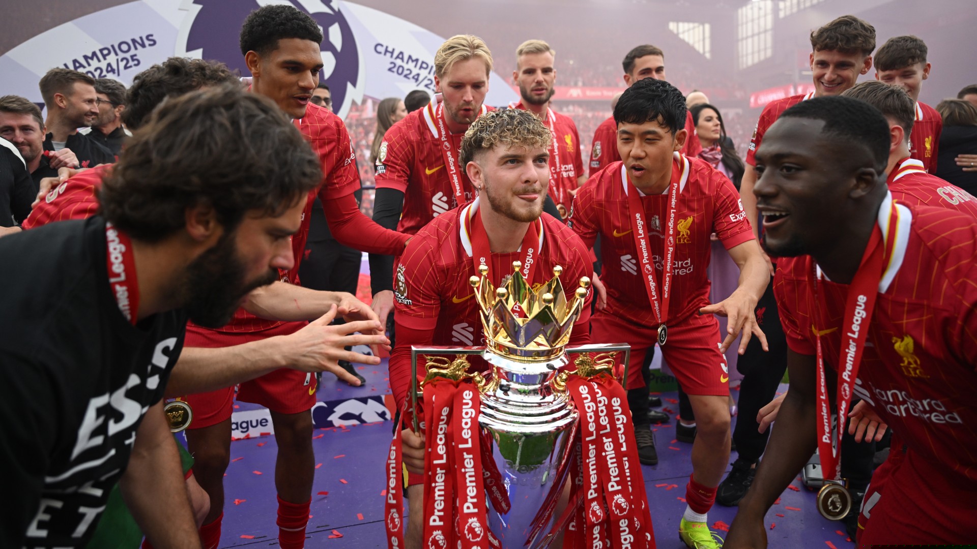 Elliott provides telling update on Liverpool future