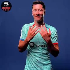 🎶⚽ LEWANDOWSKI BAILA Y CANTA "VOLARE" EN BARCELONA: ¡VÍDEOS VIRALIZADOS!