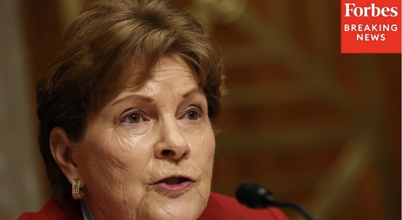 Jeanne Shaheen Asks Experts If Lifting Sanctions On Syria Will Produce A More Stable Country