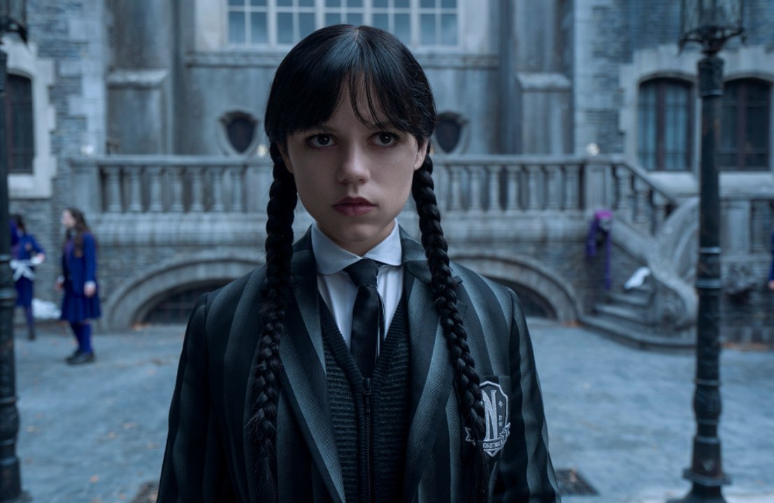 人気ドラマ『ウェンズデー』、シーズン3が決定！