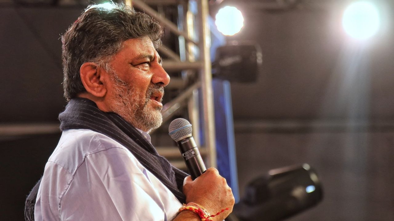 ಟ್ರಬಲ್ ಶೂಟರ್.. ಸೈಲೆಂಟ್ ಹಂಟರ್! ‘ಕಾದು ನೋಡಿ’.. ಬಾಂಬ್ ಸಿಡಿಸಿದ ಬಂಡೆ ಬಂಟ!  ಡಿಕೆ ಅಸಲಿ ಆಟ.. ಫಿಕ್ಸ್ ಆಗಿದ್ಯಾ ಮುಹೂರ್ತ?