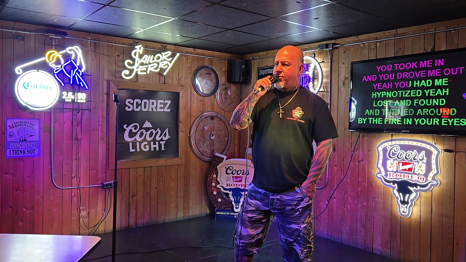 OZZY OSBOURNE - MAMA I'M COMING HOME (PERFORMED LIVE AT SCOREZ)