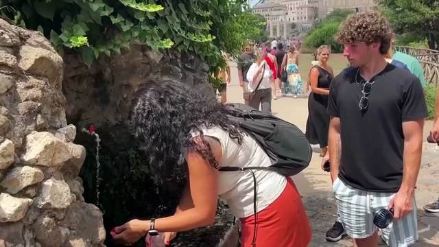Rom leidet unter extremer Hitze: Touristen und Guides kämpfen mit hohen Temperaturen
