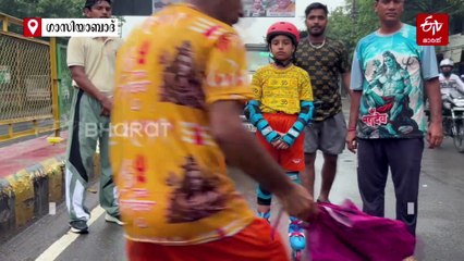 സ്കേറ്റിങ്ങിൽ കൻവാർ യാത്ര: ഹരിദ്വാറിൽ നിന്ന് 200 കിലോമീറ്റർ താണ്ടി സഹോദരങ്ങൾ; പ്രചോദനമായി ഈ തീർഥാടനം