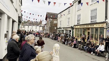 Girls taking part in one of the children’s races at Chulmleigh Fair, video Alan Quick IMG_7381