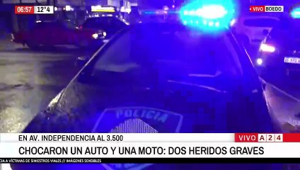 Iban a más de 80 km/h y cruzaron en rojo: dos jóvenes, en grave estado tras chocar con un auto