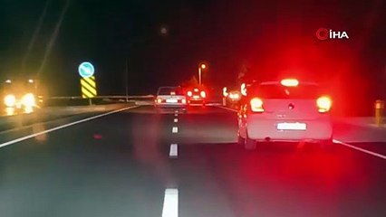 Seyir halinde ayaklarını pencereden çıkartan maganda kamerada