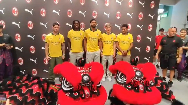 Milan, la terza maglia è gialla! La presentazione a Hong Kong