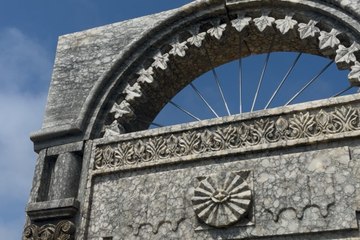 De l'Irak au Havre  le casse-tête du transport des impressionnantes Portes de Mossoul