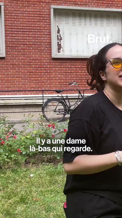 Le Ciné-Voisins installe sa toile pour fabriquer un cinéma en plein air