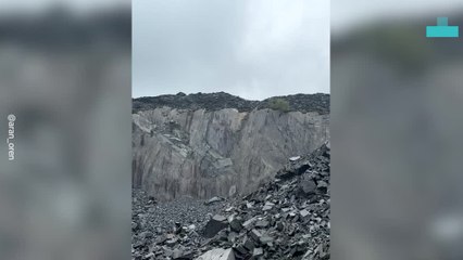 Crazy Moment Huge Chunk From a Quarry Collapses