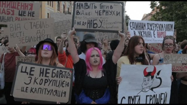 In Ucraina proteste per legge contro agenzie anti corruzione