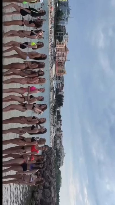 Salut les amis, j’espère que votre téléphone ne bug plus désormais #pourtoi #humour #drole #bug