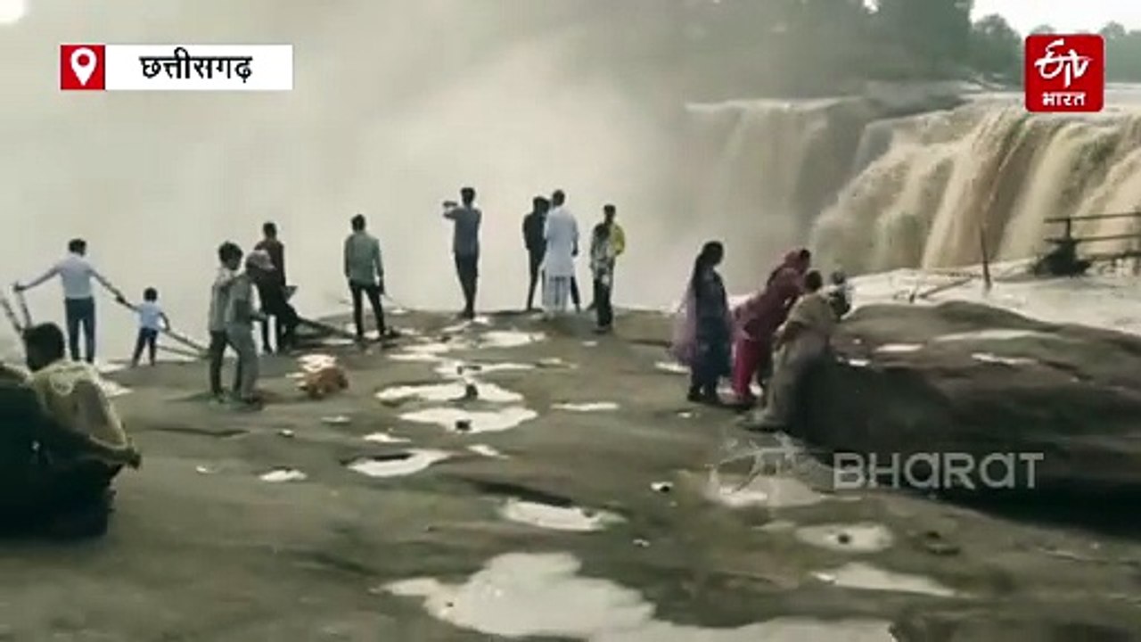 छत्तीसगढ़ का अमृतधारा झरना लबालब, नहीं है पर्यटकों की सुरक्षा का इंतजाम, हादसे का बढ़ा खतरा