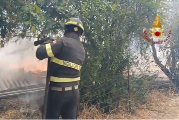 Incendi in Sardegna: Vigili del fuoco in azione tra Monastir, Villasor, Villaspeciosa, Serramanna e Uta