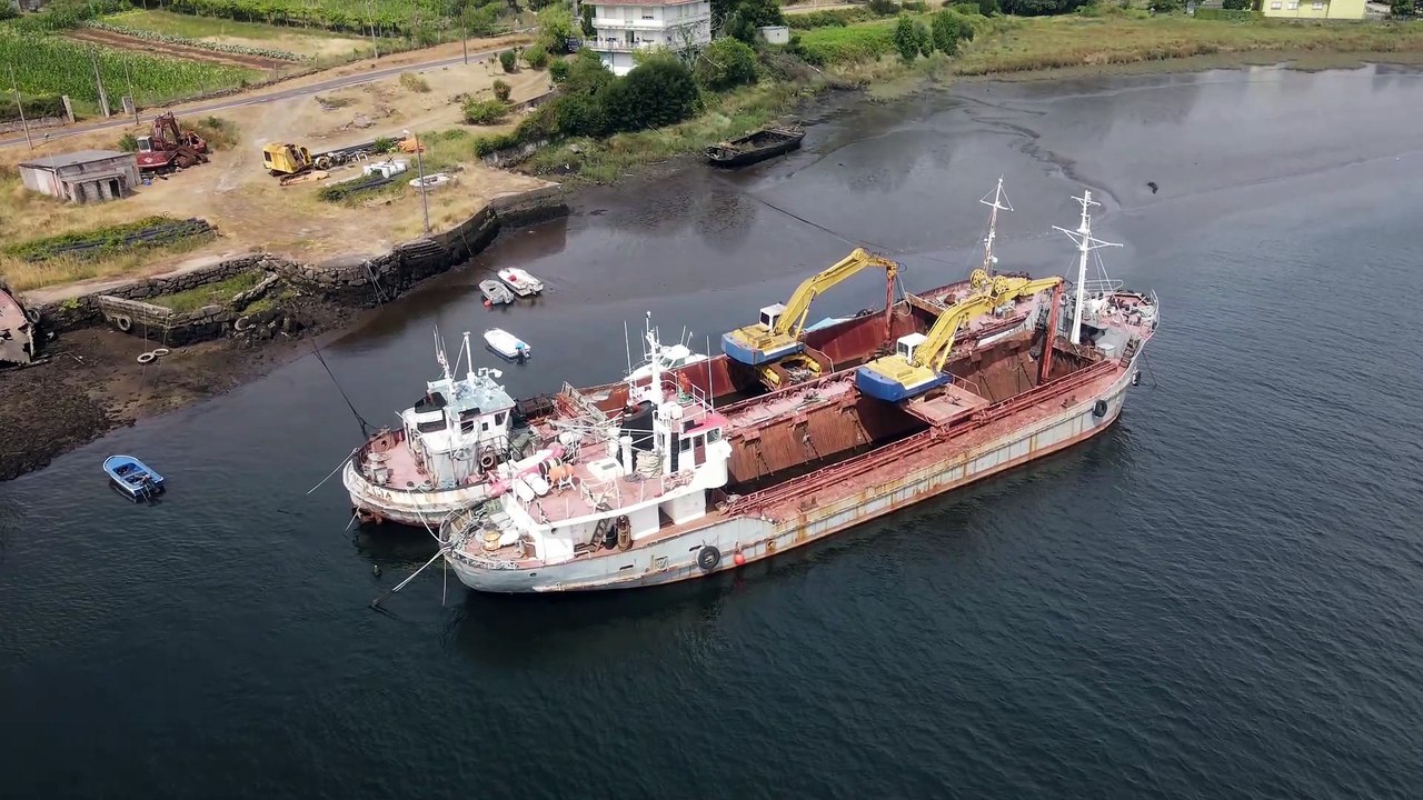 épaves bateaux-dragues ,  Espagne